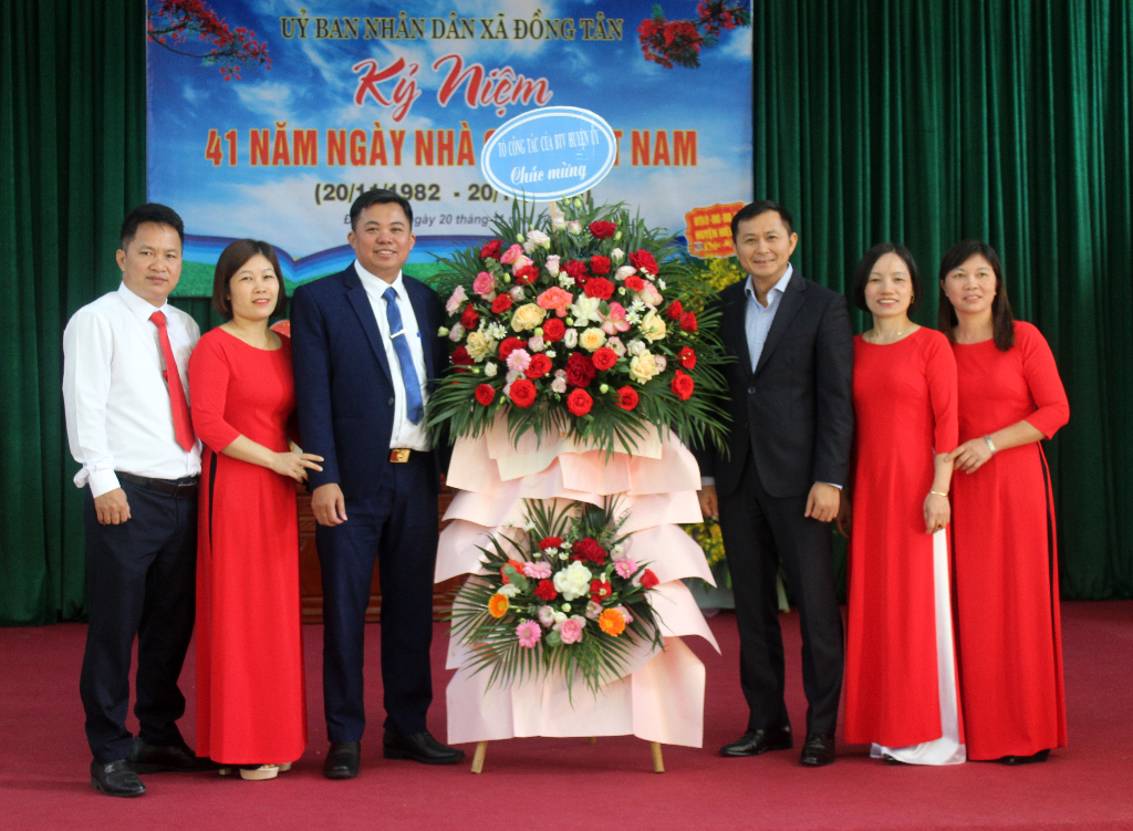 Đồng Tân Tổ chức kỷ niệm 41 năm Ngày nhà giáo Việt Nam ( 20/11/1982 - 20/11/2023)
